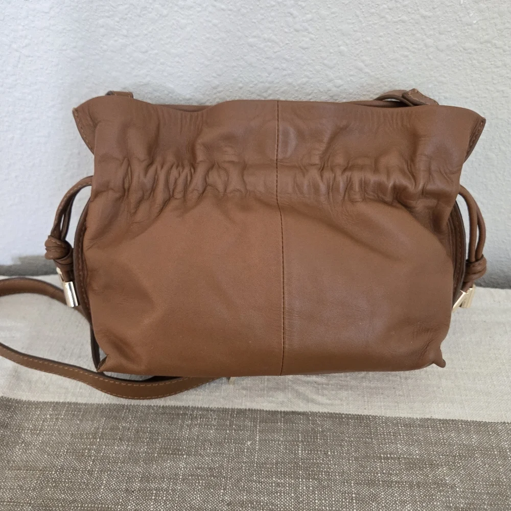 Ted Baker Myloo Leather Crossbody Bag - Picture 7 of 14